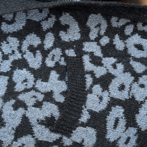August silk cheetah print heavyweight sweater - Picture 5 of 7